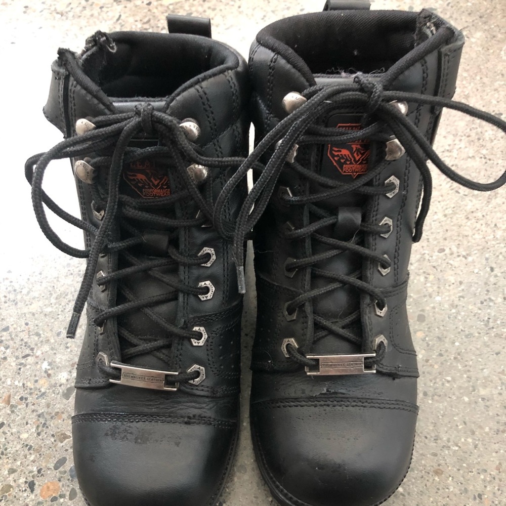 Women’s riding boots